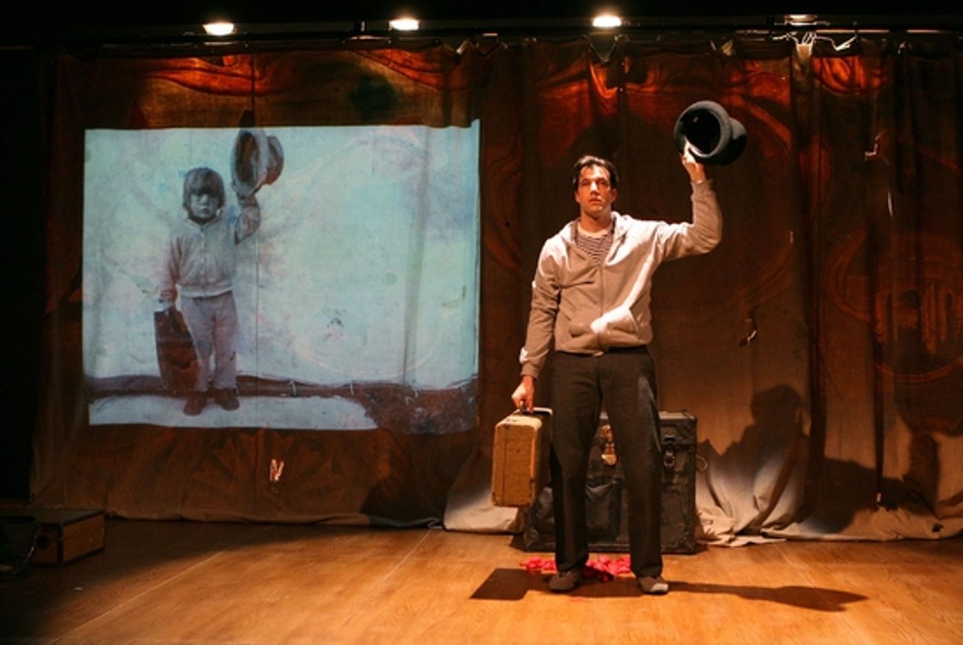 Photo Flash: Manhattan Theater Club's HUMOR ABUSE  Image