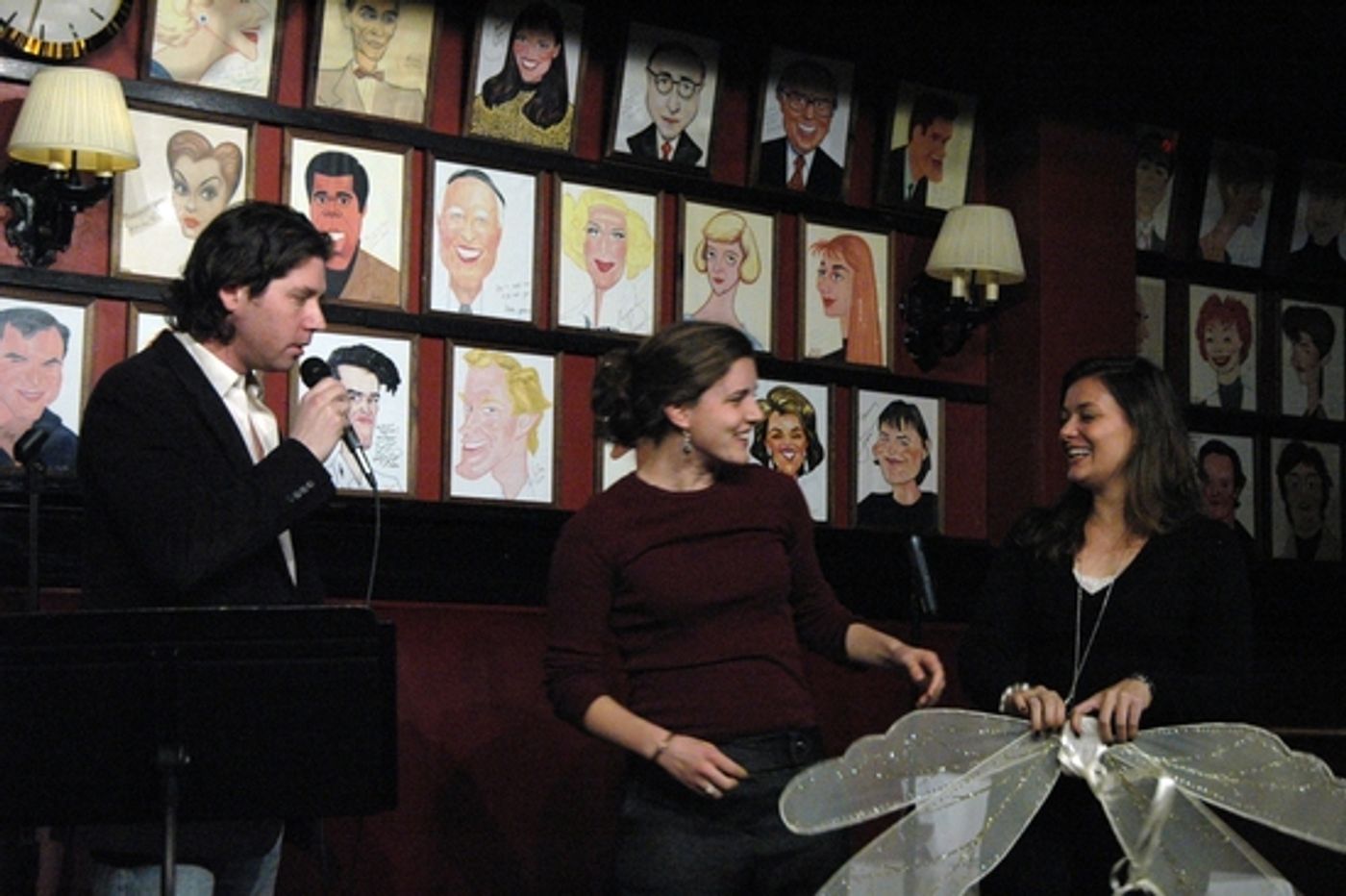 Photo Coverage: James Barbour's 'LOVE SONGS' at Sardi's  Image