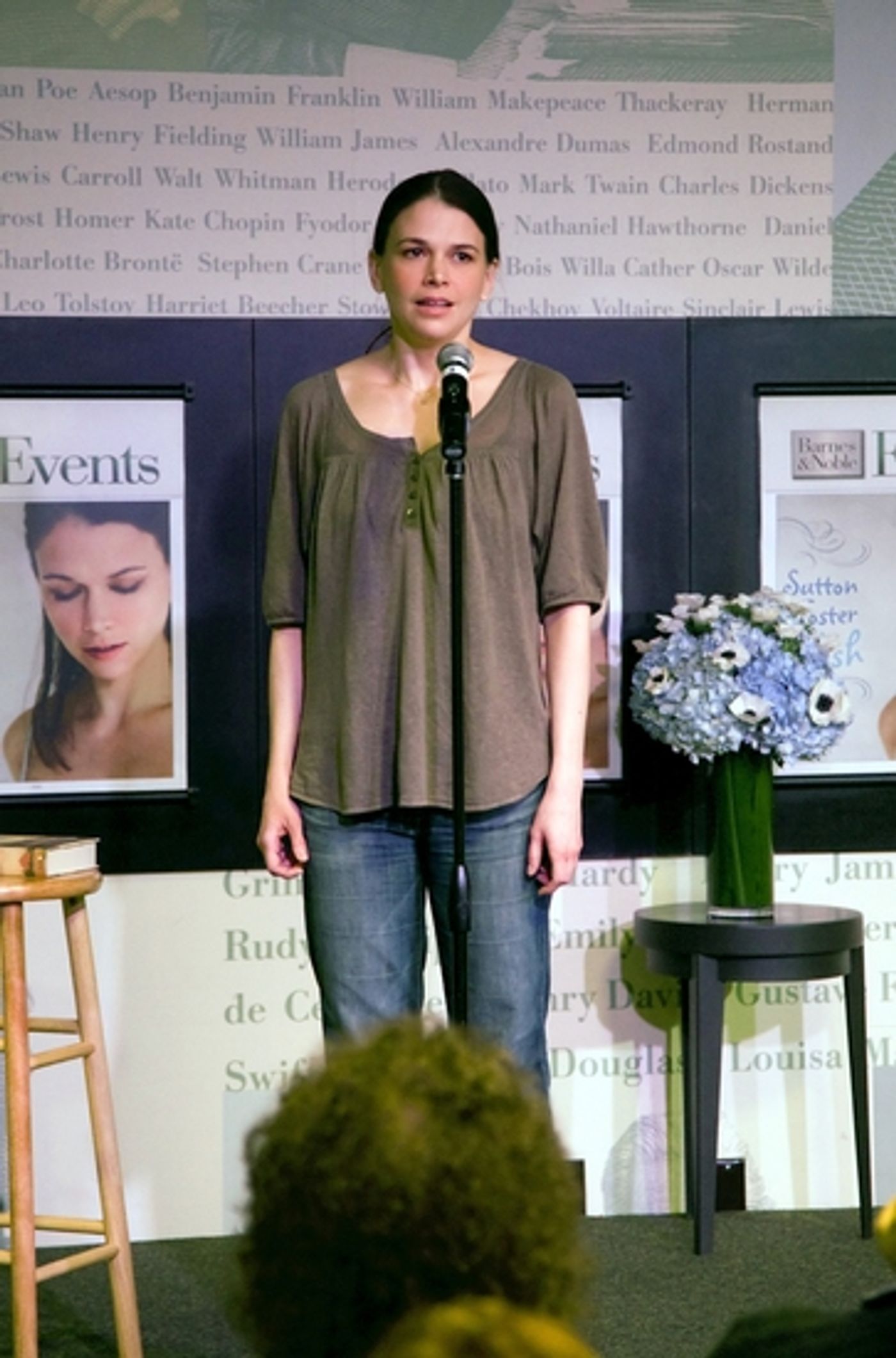 Photo Coverage: Sutton Foster Brings 'WISH' to Barnes & Noble  Image