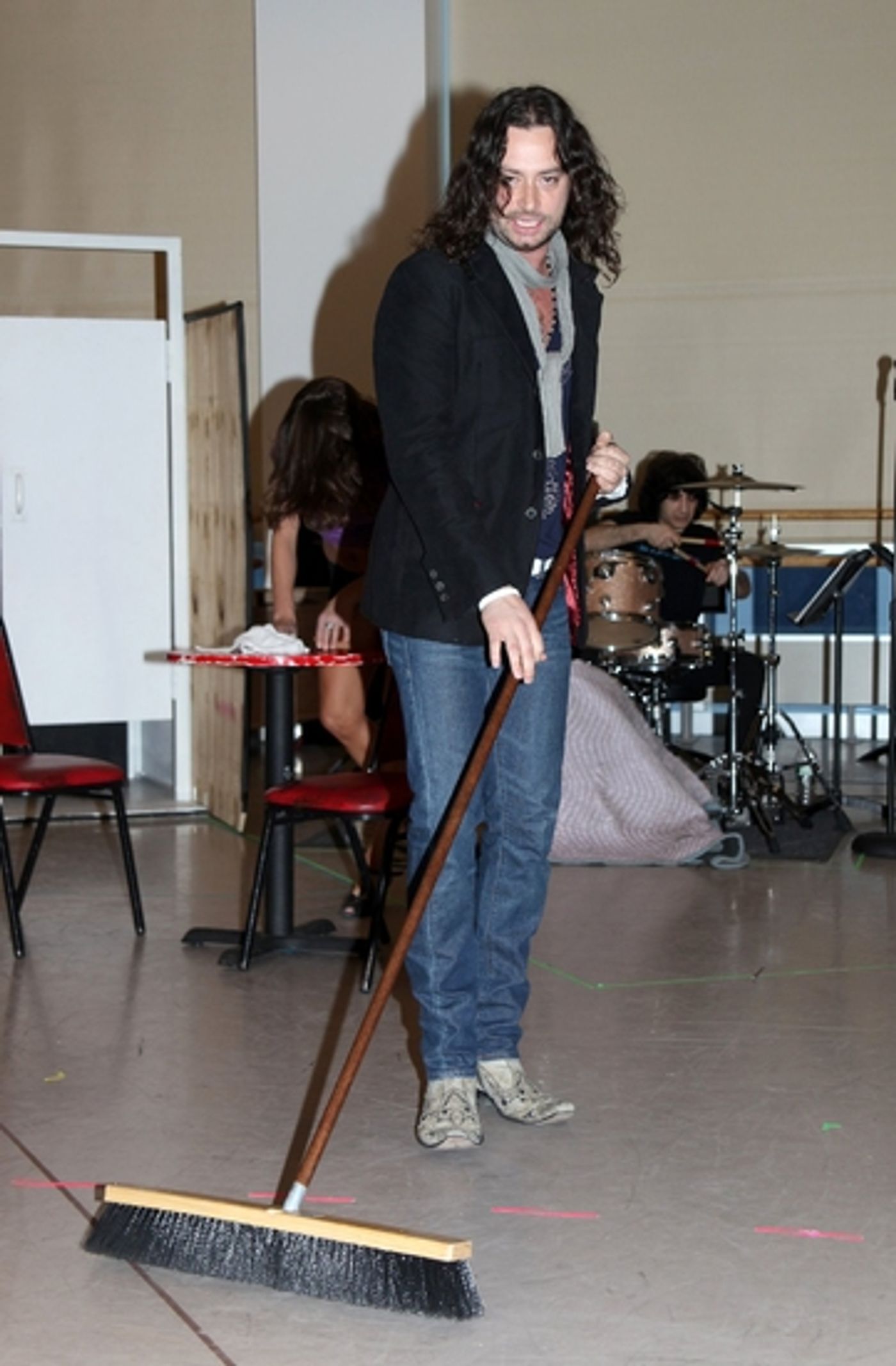 Photo Coverage: 'ROCK OF AGES' First Day of Rehearsal at the New 42nd Street Studios!  Image