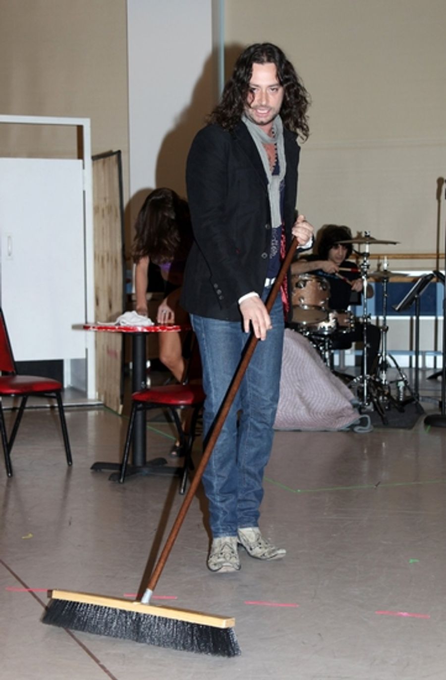 Photo Coverage: 'ROCK OF AGES' First Day of Rehearsal at the New 42nd Street Studios! Image