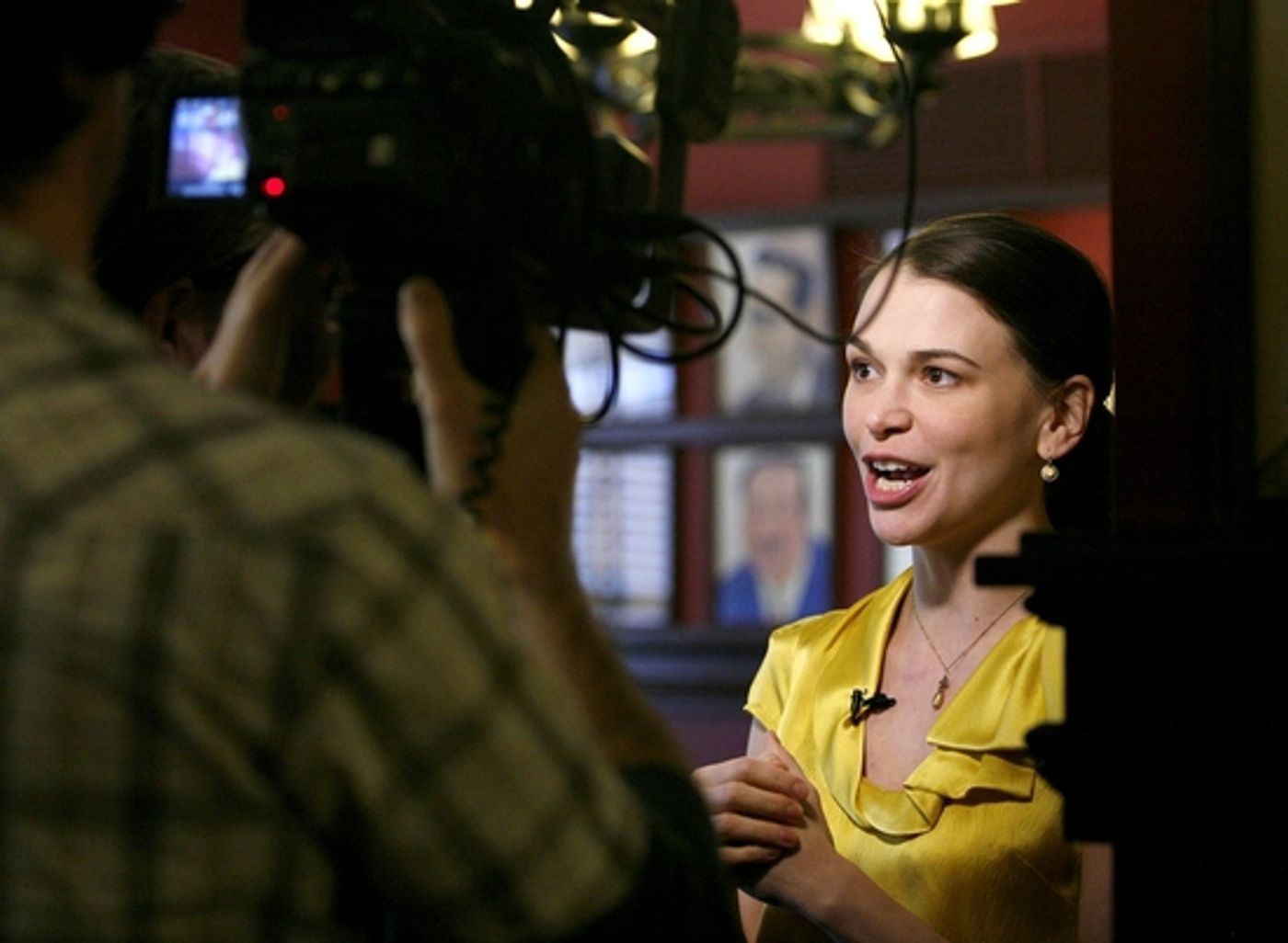 Photo Coverage: Sutton Foster Joins Sardi's Wall Of Fame  Image