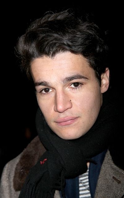 Christopher Abbott

 Photo