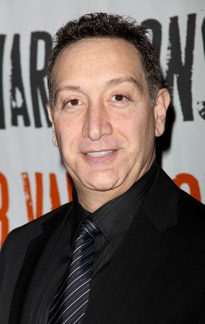 Moises Kaufman

 Photo