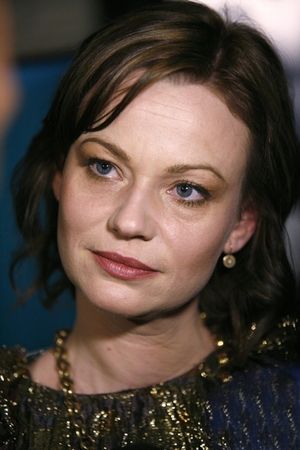 Samantha Mathis Photo
