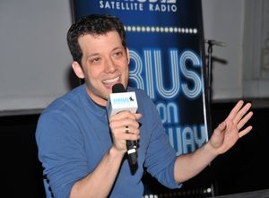 John Tartaglia
@ BroadwayWorld John Tartaglia
Photo