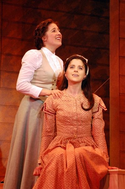 Sara Sheperd and Amber Ward Photo