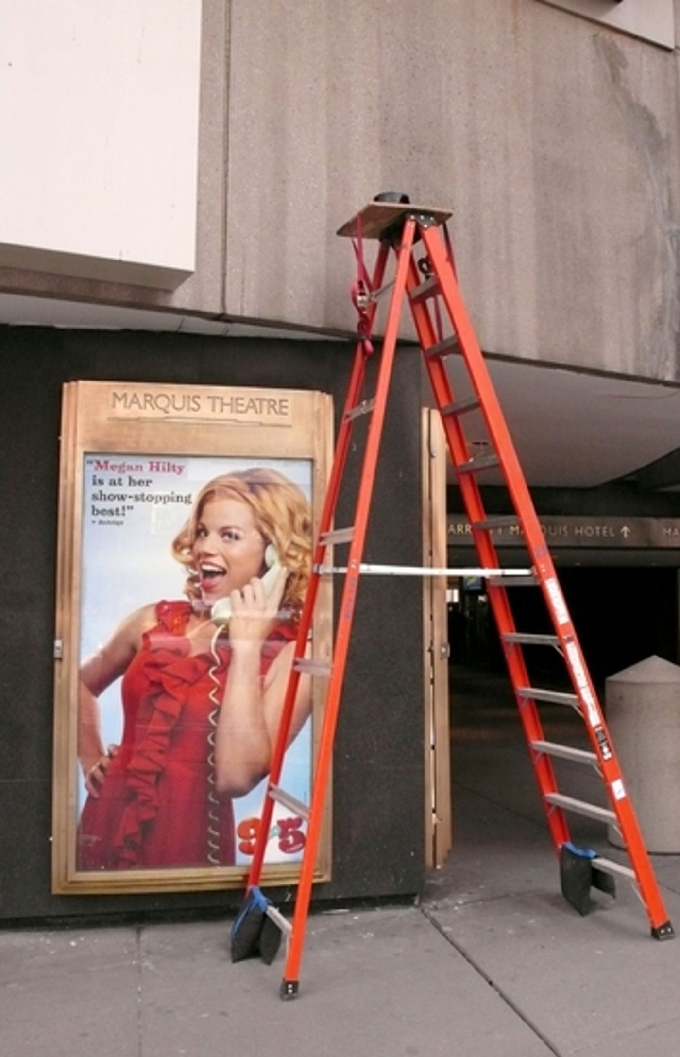 Photo Coverage: ' 9 To 5 - THE MUSICAL' Marquee at the Marquis!  Image