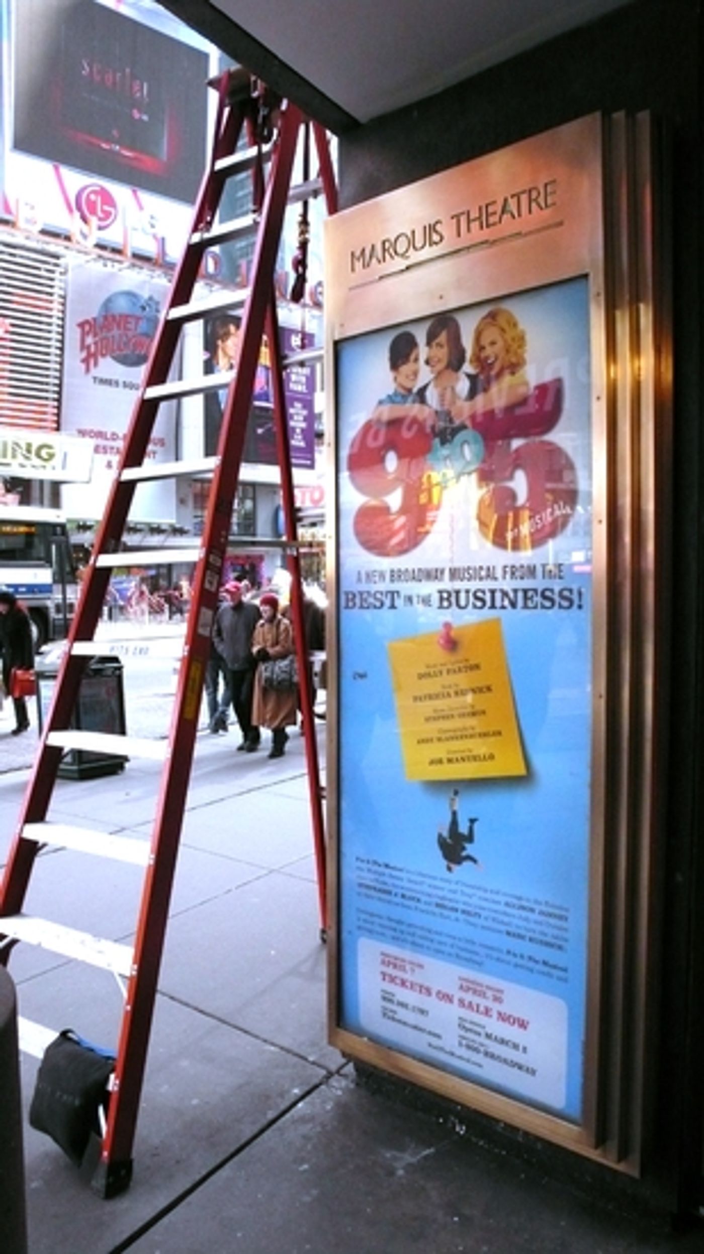 Photo Coverage: ' 9 To 5 - THE MUSICAL' Marquee at the Marquis!  Image