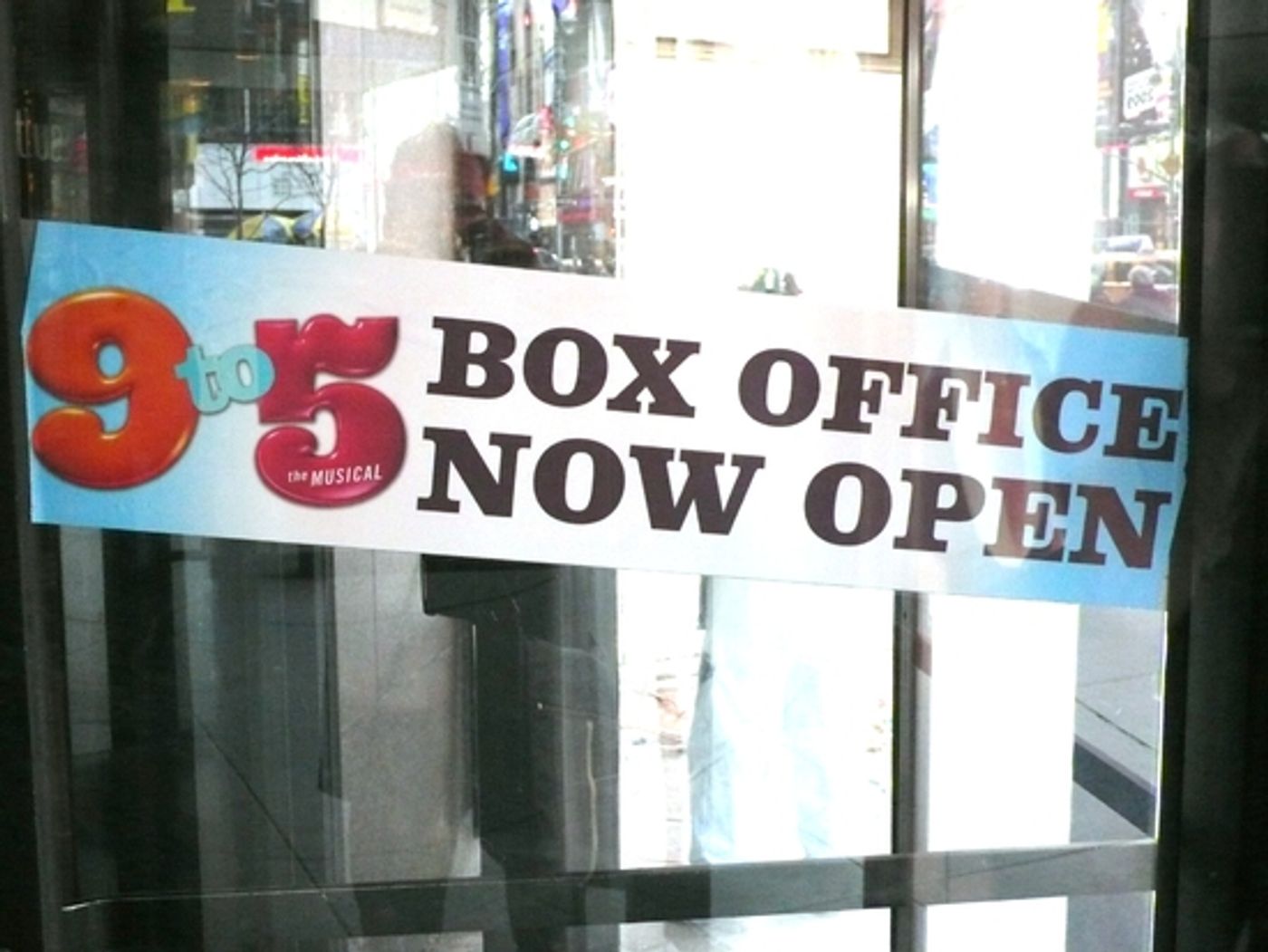 Photo Coverage: ' 9 To 5 - THE MUSICAL' Marquee at the Marquis!  Image