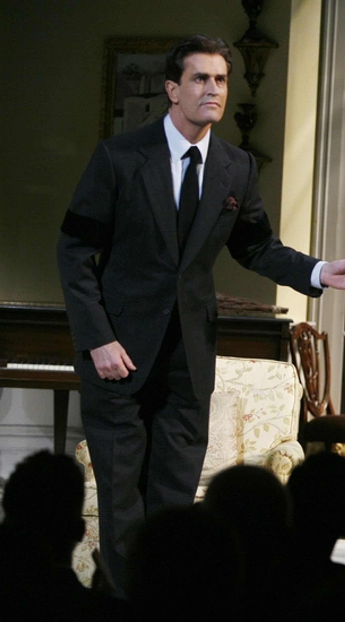 Photo Coverage: 'Blithe Spirit' Opening Night on Broadway Curtain Call!  Image