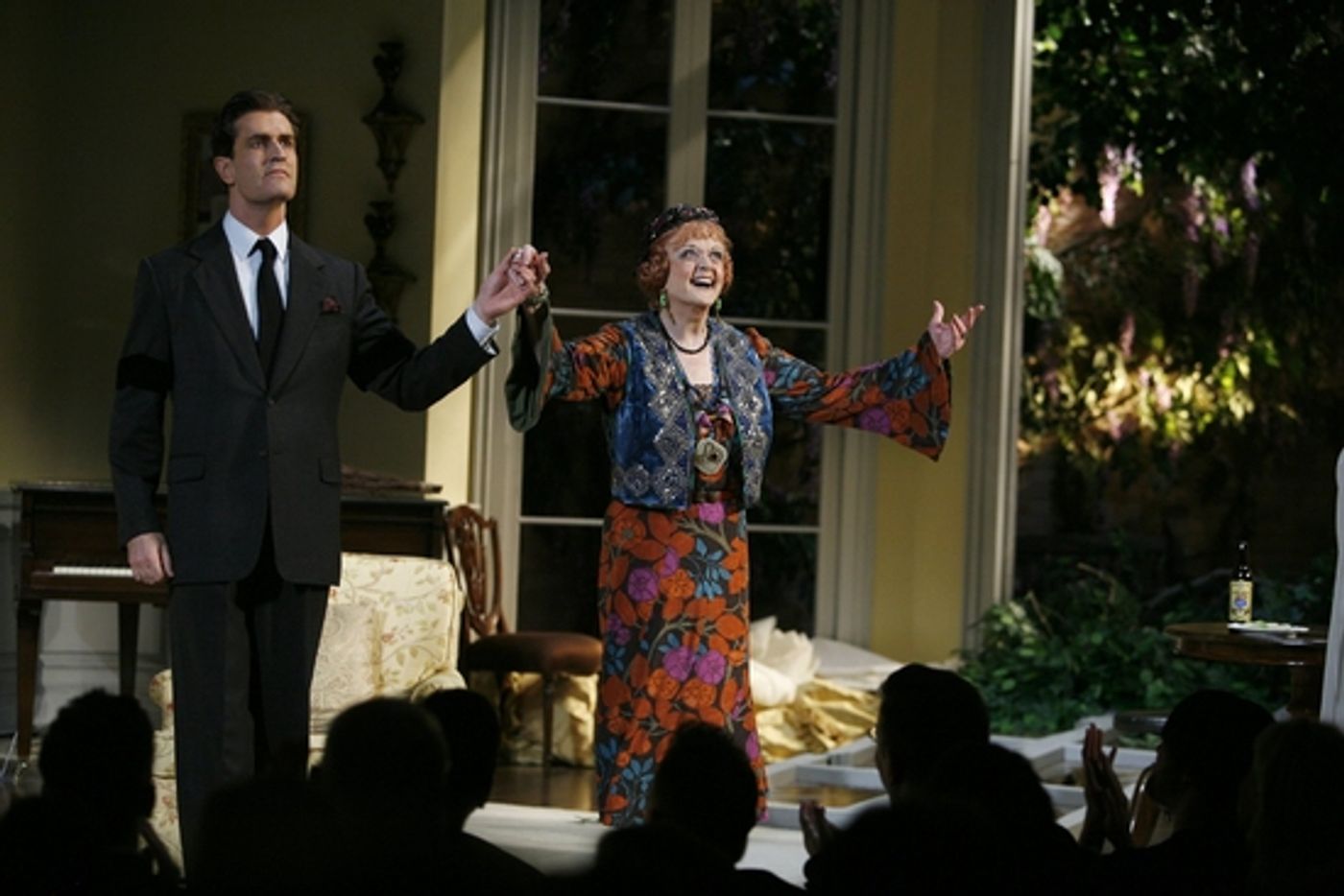 Photo Coverage: 'Blithe Spirit' Opening Night on Broadway Curtain Call!  Image