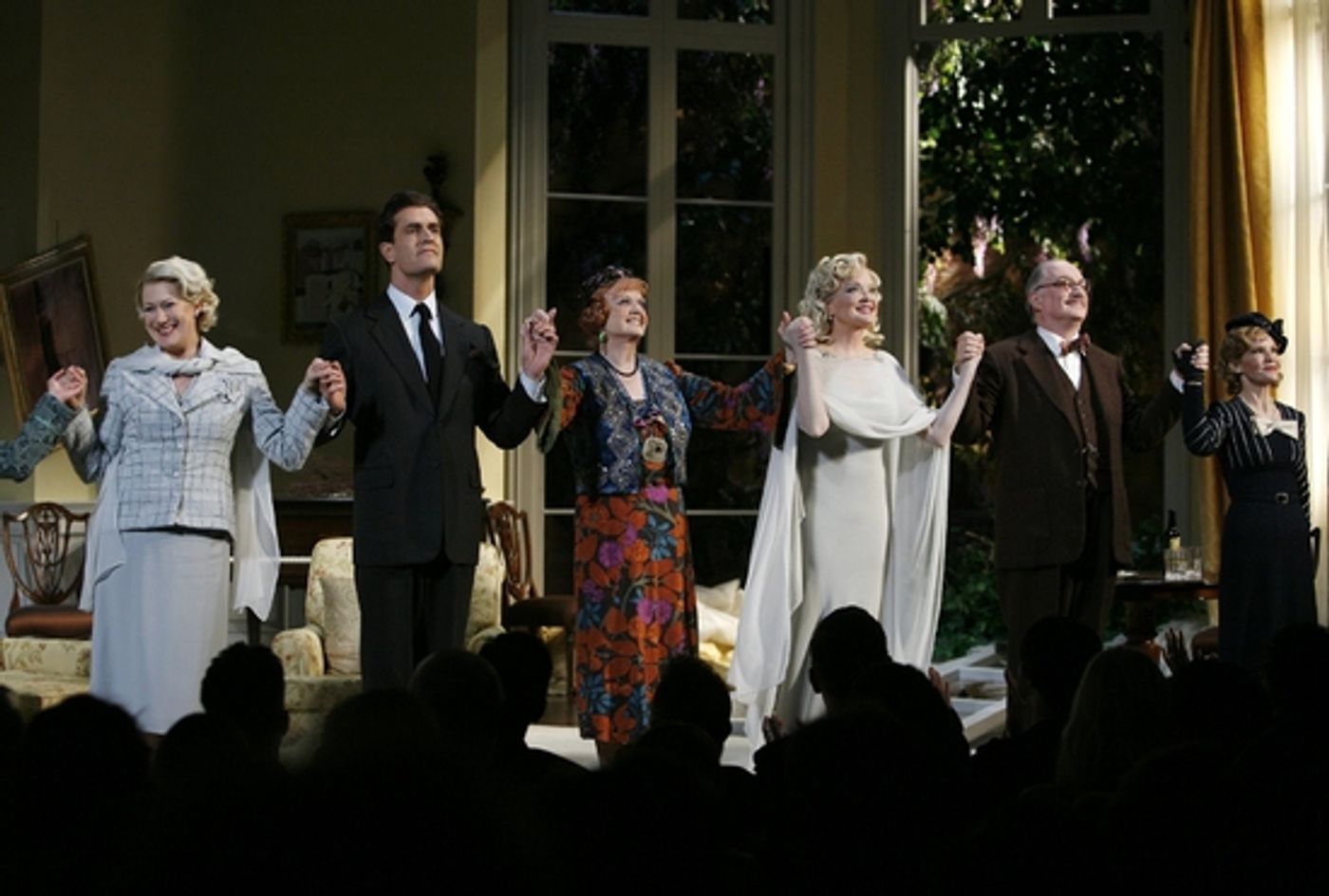 Photo Coverage: 'Blithe Spirit' Opening Night on Broadway Curtain Call!  Image