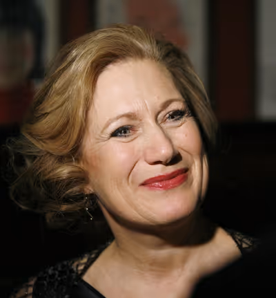 Jayne Atkinson  Photo