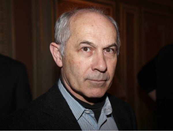 Nicholas Woodeson

 Photo