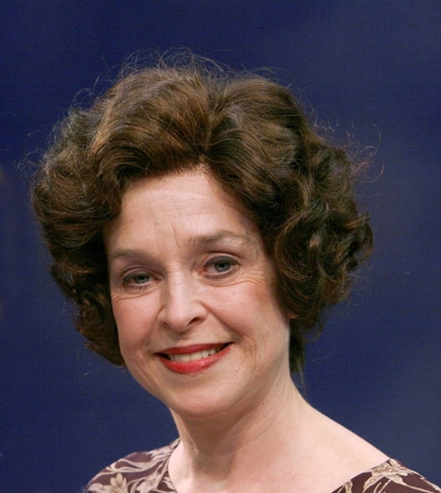 Photo EXCLUSIVE: Mary Tyler Moore Visits ENTER LAUGHING Image