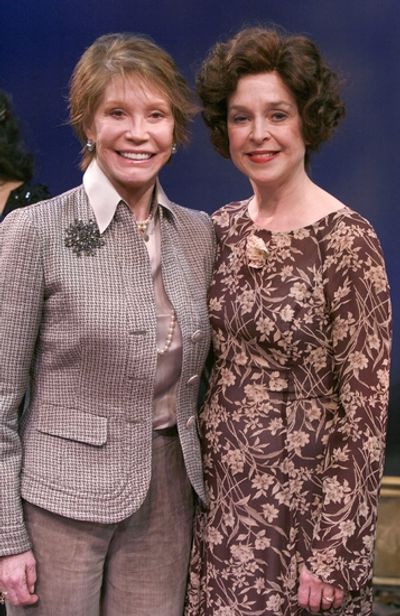 Mary Tyler Moore and Jill Eikenberry

 Photo
