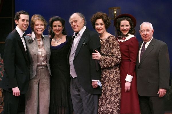 Josh Grisetti, Mary Tyler Moore, Marla Schaffel, Bob Dishy, Jill Eikenberry and Micha Photo