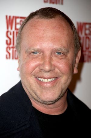 Michael Kors

 Photo