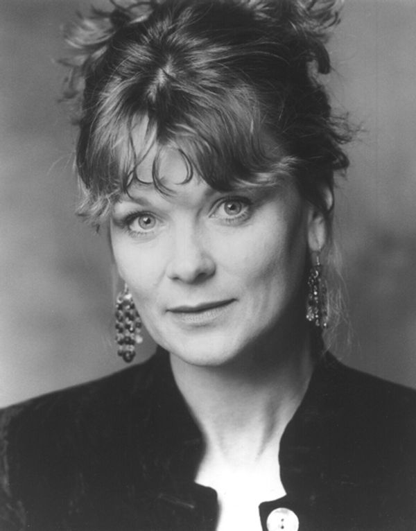 Samantha Bond Photo