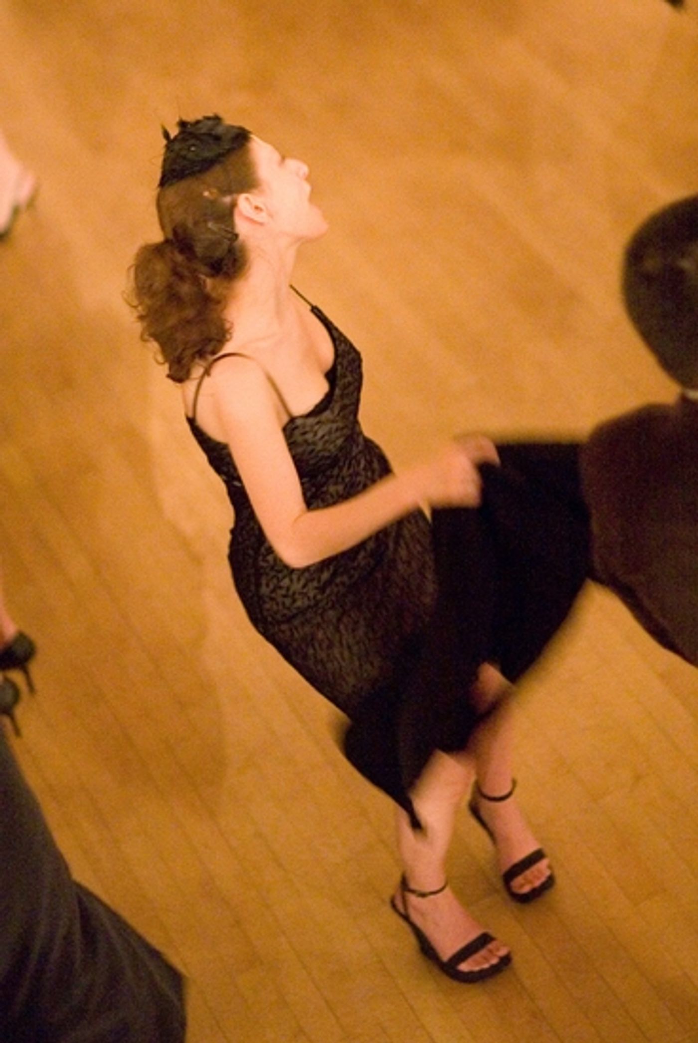 Photo Flash: Red & White Ball At Steppenwolf Photo Flash: Red & White Ball At Steppenwolf Image