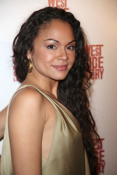Karen Olivo Photo