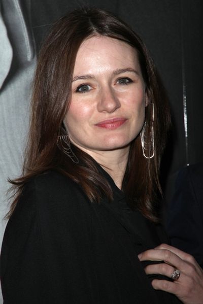 Emily Mortimer

 Photo