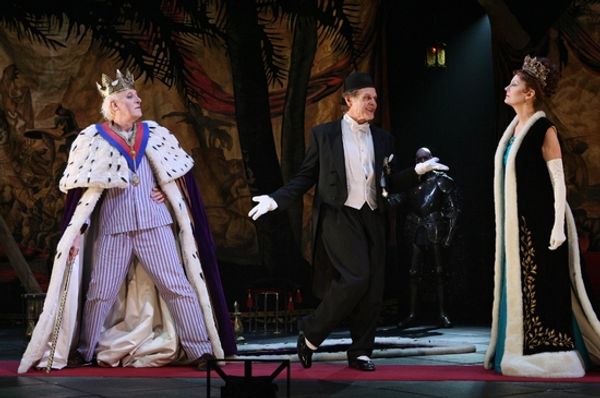 Geoffrey Rush, William Sadler, and Susan Sarandon Photo