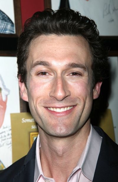 Aaron Lazar Photo