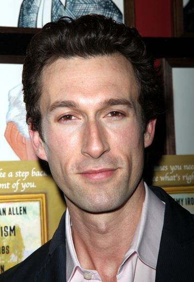 Aaron Lazar

 Photo