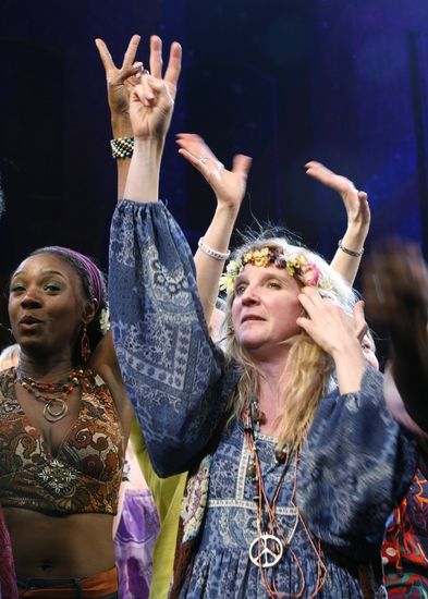 Photos: 'The Sun Shines In' HAIR Returns to Broadway - Opening Curtain Call! — photo 31 of 65