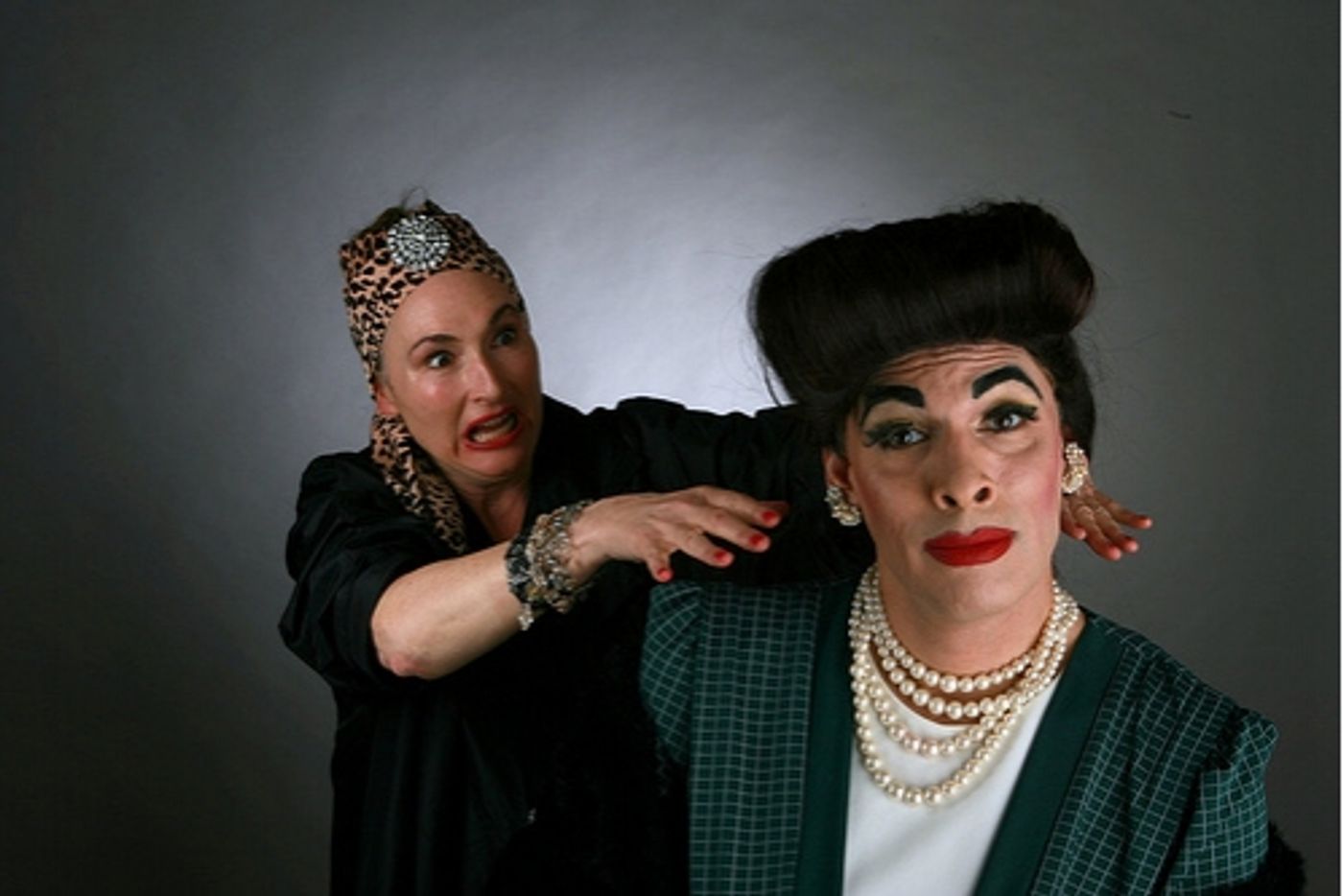 Photo Flash: Hell In A Handbag's DUELING DIVAS Photo Flash: Hell In A Handbag's DUELING DIVAS Image