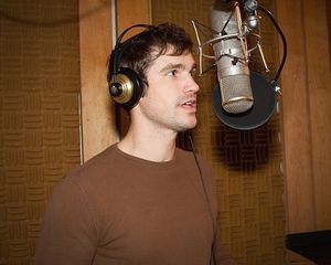 Matt Cavenaugh @ BroadwayWorld Matt Cavenaugh Photo