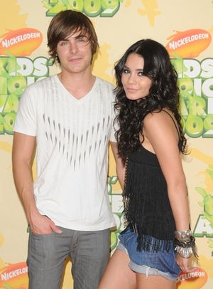 Zac Efron and Vanessa Hudgens @ BroadwayWorld Zac Efron and Vanessa Hudgens Photo