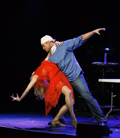 Scarlett Strallen and Cheyenne Jackson Photo