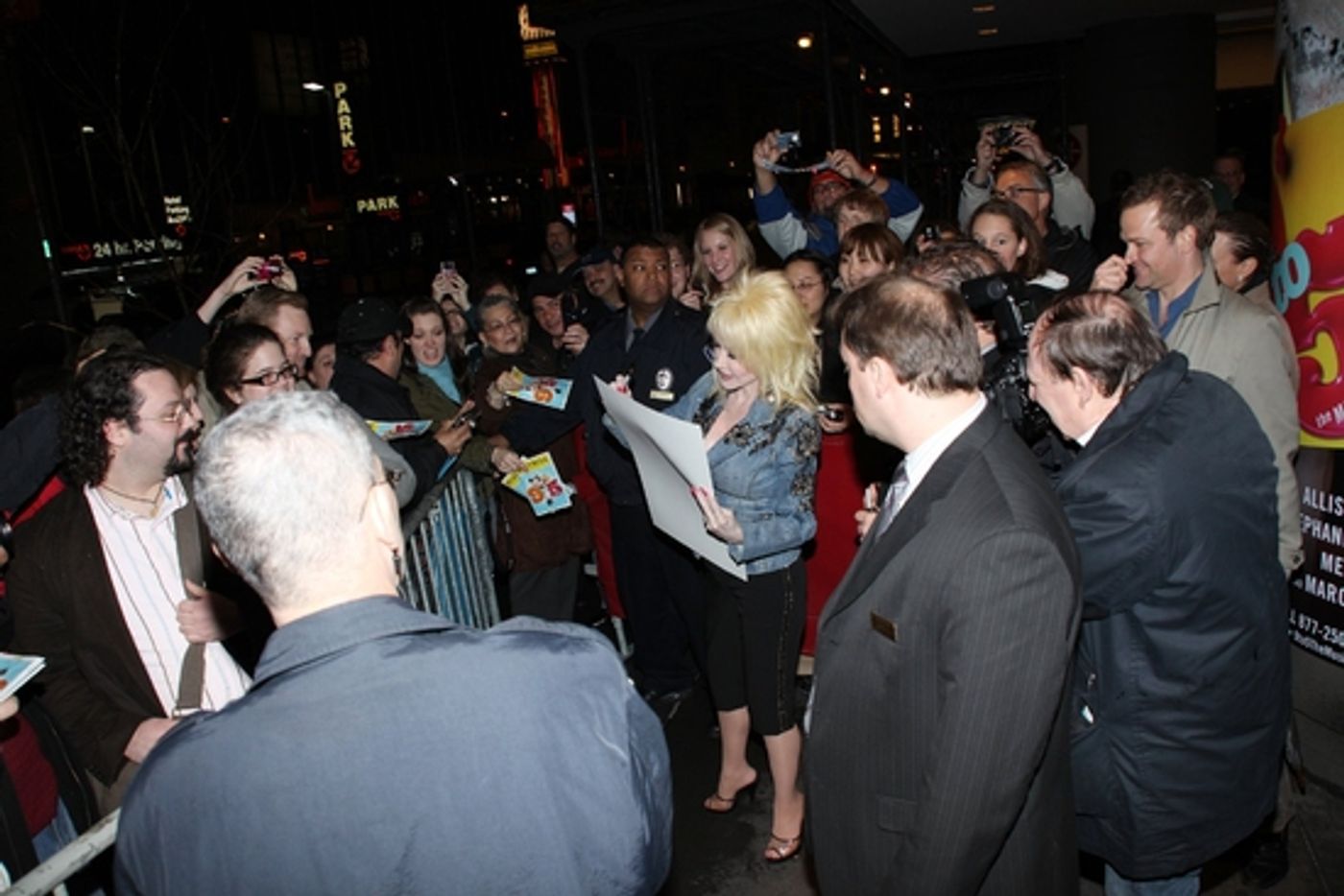 Photo Coverage: Dolly Parton Surprises The Fans At '9 To 5: THE MUSICAL'  Image