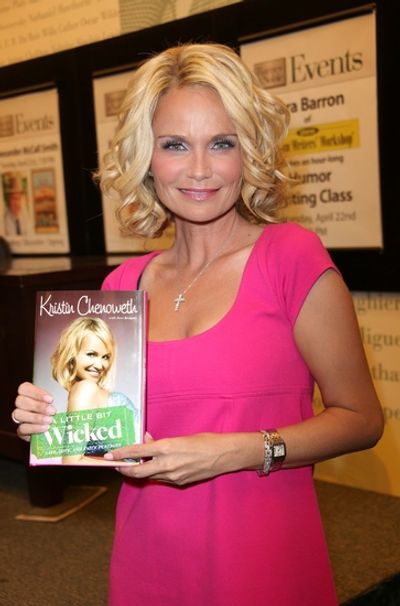 Kristin Chenoweth Photo