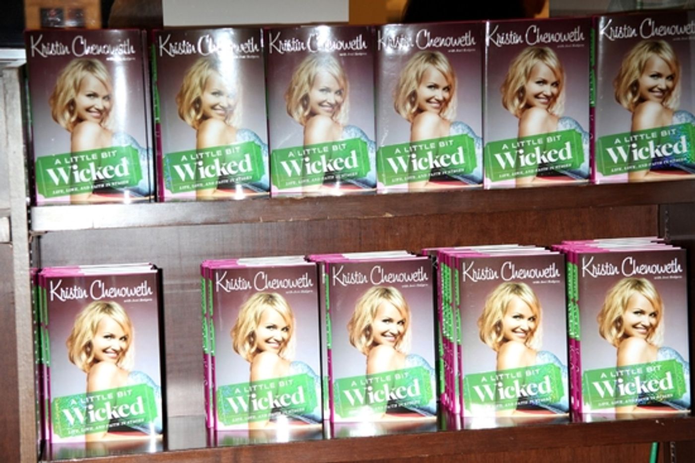 Photo Coverage: Kristin Chenoweth Brings 'A LITTLE BIT WICKED' to Lincoln Triangle Barnes & Noble Photo Coverage: Kristin Chenoweth Brings 'A LITTLE BIT WICKED' to Lincoln Triangle Barnes & Noble Image