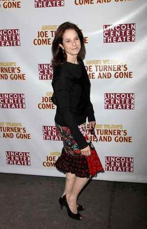 Debra Winger

 Photo