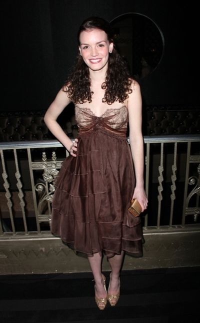 Jennifer Damiano Photo
