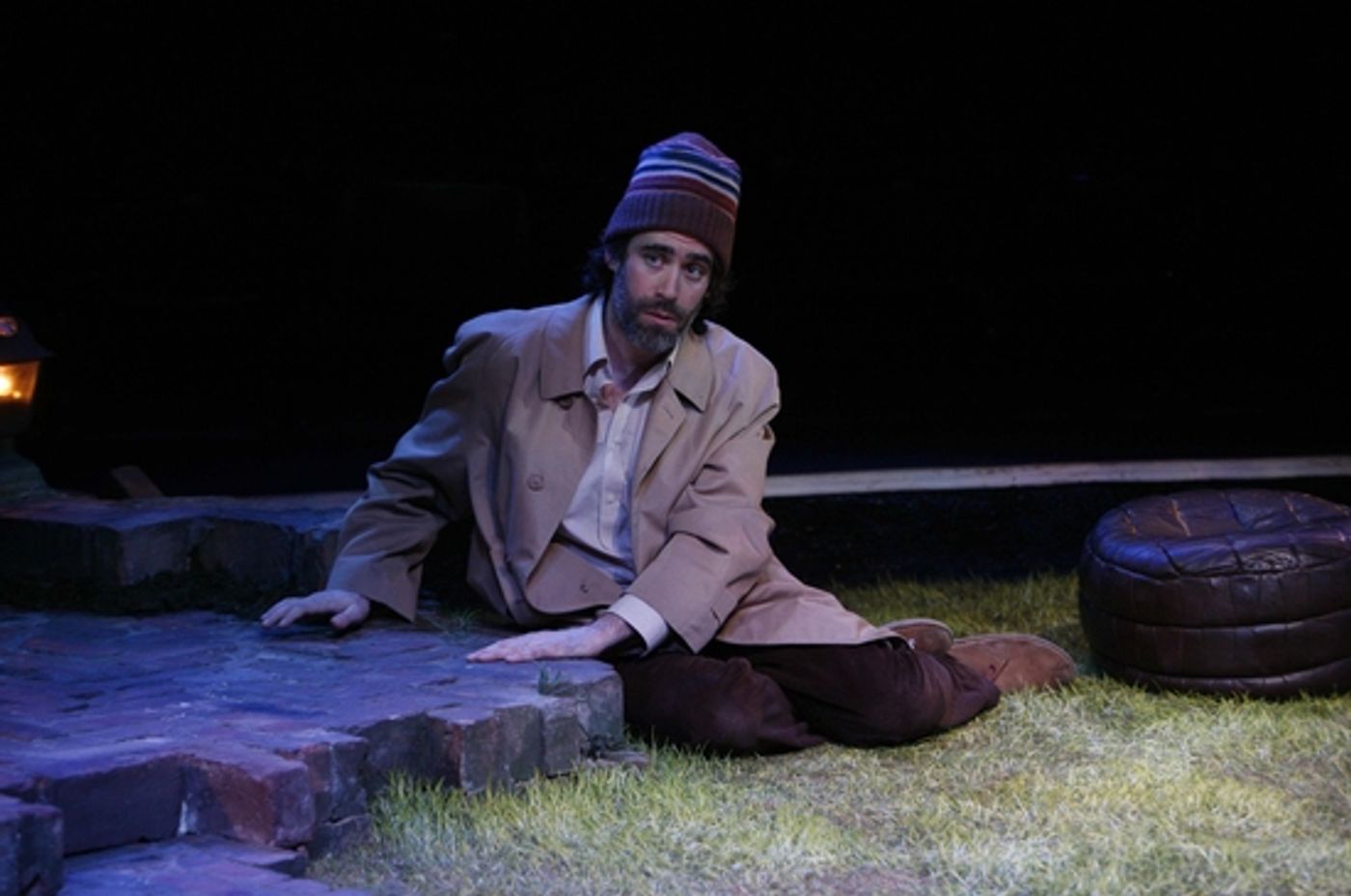 Photo Flash: 'THE NORMAN CONQUESTS: ROUND AND ROUND THE GARDEN'  Image