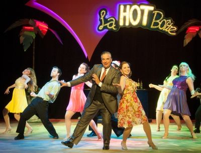 Robert Pavlovich, Kayla Herrington and the cast of DIRTY ROTTEN SCOUNDRELS Photo