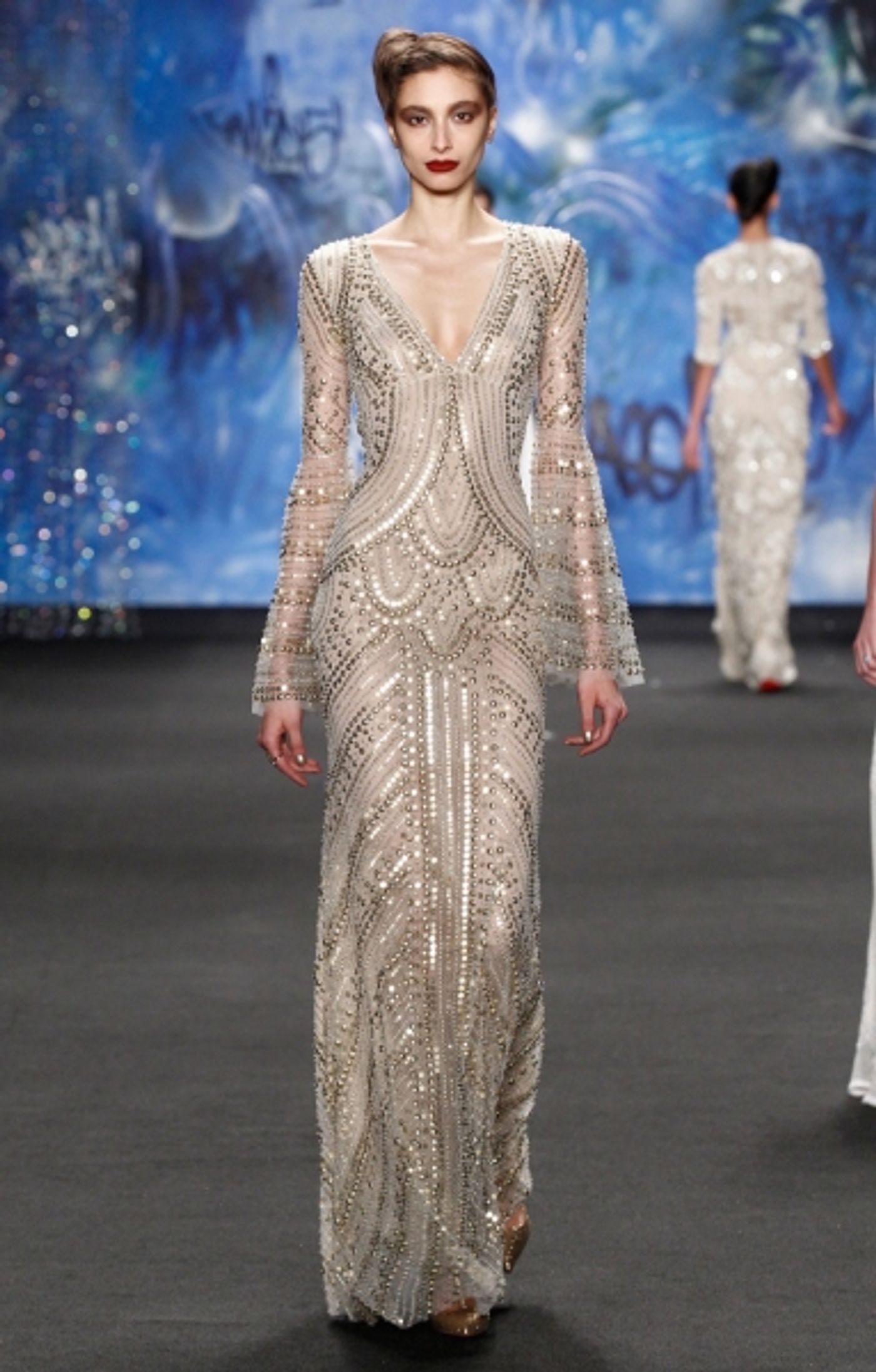 Photo Flash: Sneak Peek at Naeem Khan's Designs, on Display at The Globe Guilders' 2015 Fashion Show  Image