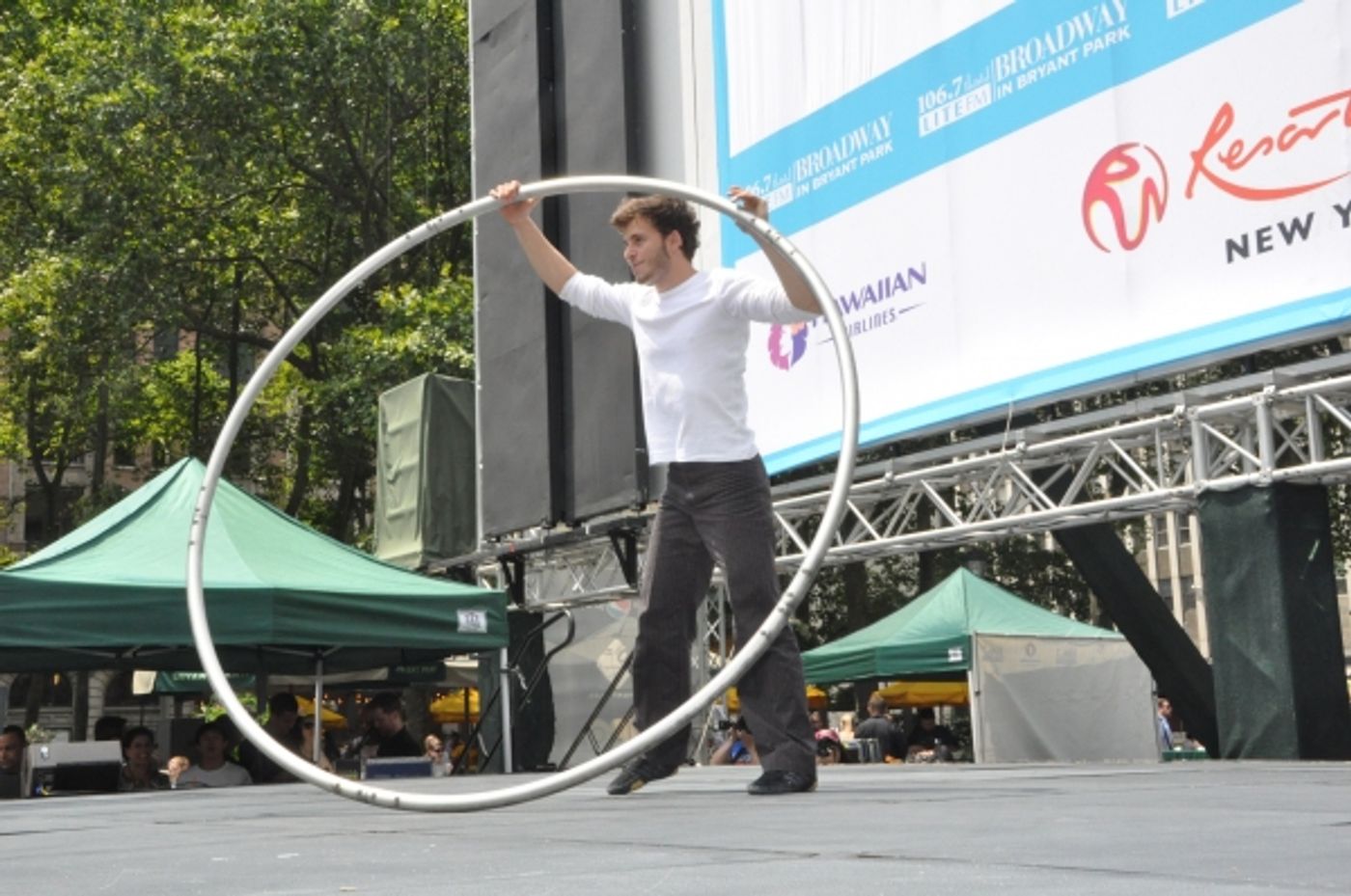Photo Coverage: FANTASTICKS, VOCA PEOPLE, and More Play Broadway In Bryant Park!  Image