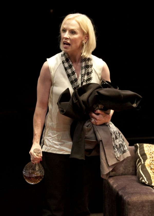 Caitlin Muelder as Annette Raleigh in the San Diego Premiere of God of Carnage by Yas Photo