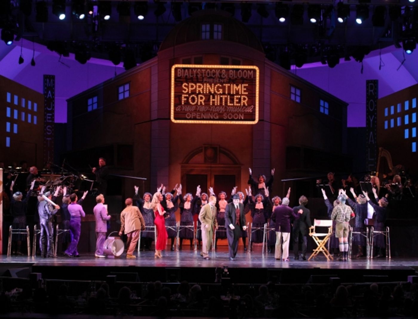 Photo Flash: Jesse Tyler Ferguson, Richard Kind & More in THE PRODUCERS at The Hollywood Bowl, Part 1!  Image