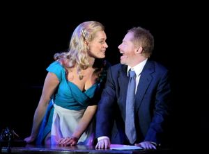 Rebecca Romijn and Jesse Tyler Ferguson Photo