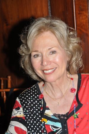 Kathryn Leigh Scott Photo