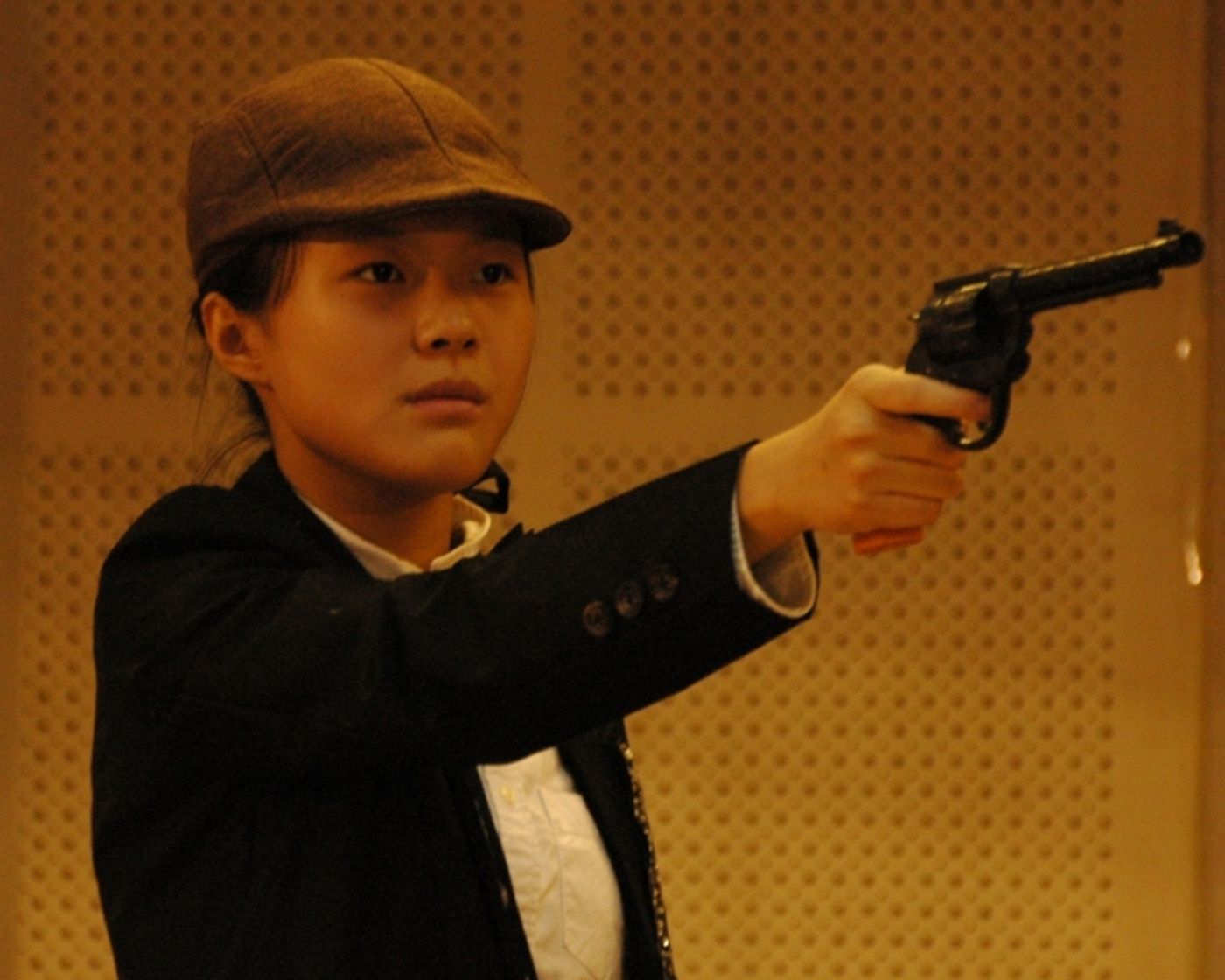 Photo Flash: Beijing Playhouse's SHERLOCK HOLMES AND THE HOUND OF THE BASKERVILLES  Image