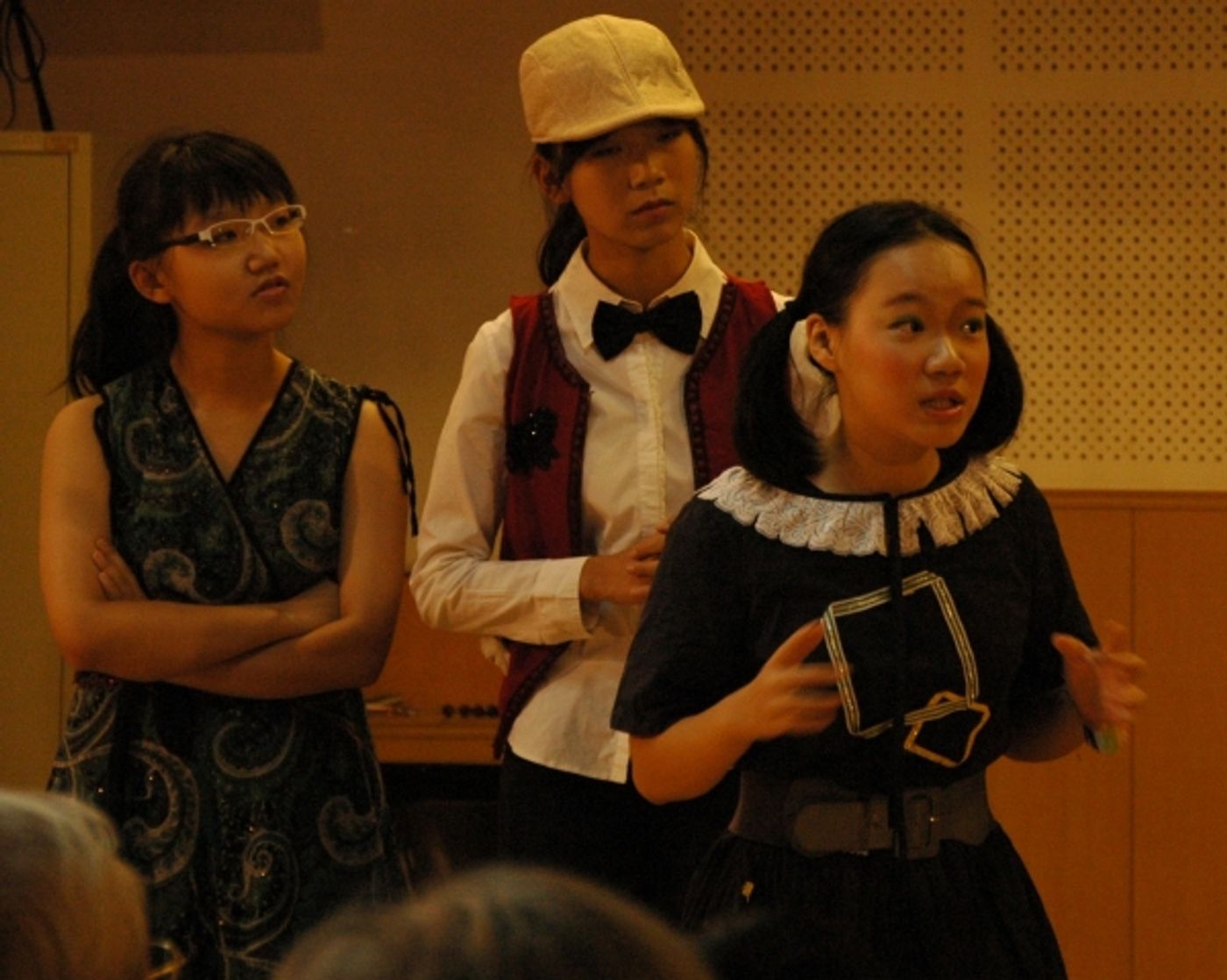 Photo Flash: Beijing Playhouse's SHERLOCK HOLMES AND THE HOUND OF THE BASKERVILLES  Image